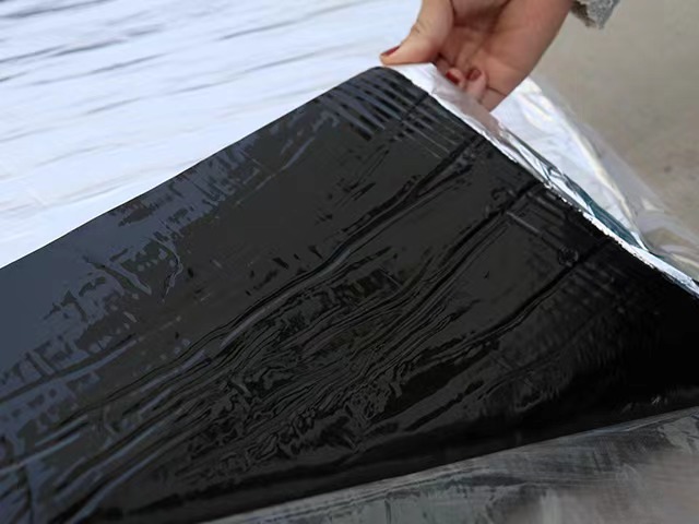金属铝箔自粘防水卷材